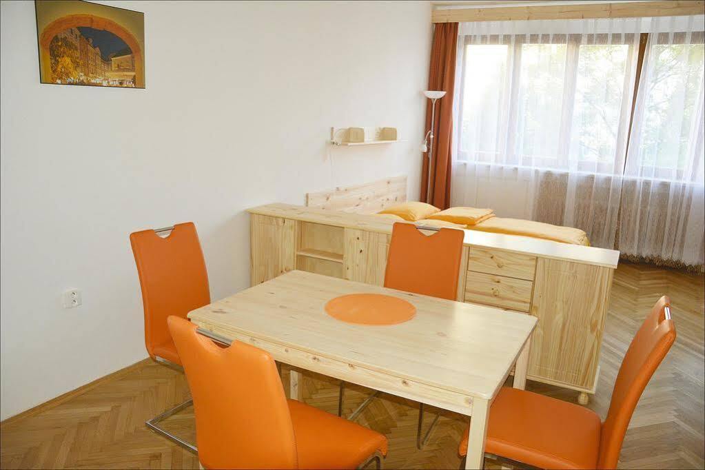 Apartmany Machek Praga Exterior foto